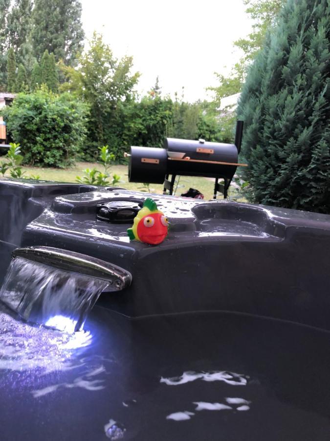 Crystal Spas Apartman-Balaton Zamárdi Zewnętrze zdjęcie